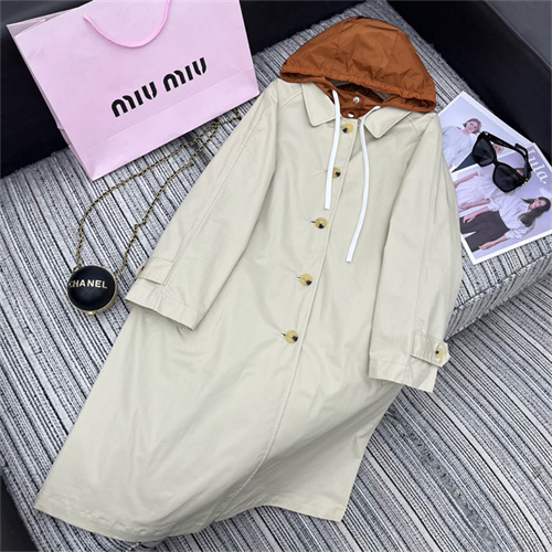 미우미우 양면 후드 바람막이 코트 M44405 2025/신상
