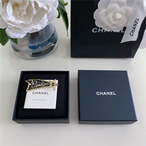 샤넬 브로치 C6072 2025/신상 (정품과 비교가능한 퀄리티 )