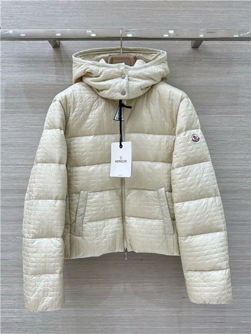 몽클레어 후드 패딩 (충전재-오리털) M74995 2025/신상