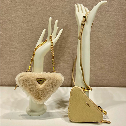 프라다 더블 지퍼 트라이앵글 미니백 1NR015 2025/신상