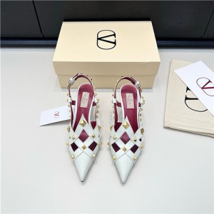 발렌티노 여성용 샌들 (굽높이7CM) V42706-2 2025/신상