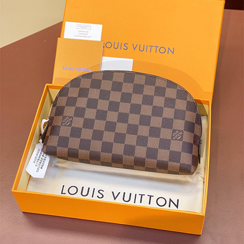 루이비통 코스메틱 파우치백 GM M47353 2026/신상