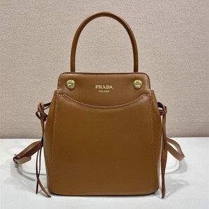 프라다 캐리 미니 가죽 핸드백 1BA496 2026/신상