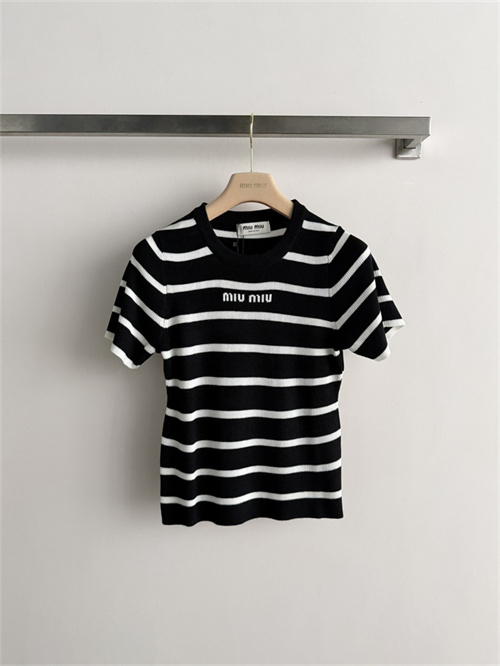 미우미우 반팔 니트 M02103 2026/신상