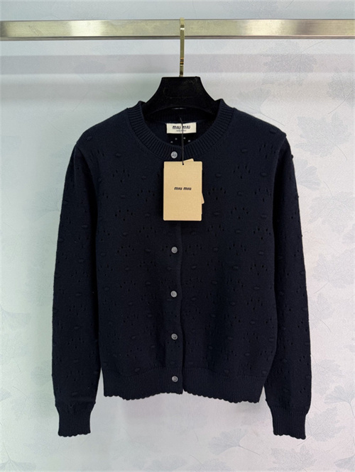 미우미우 긴팔 가디건 M62753 2026/신상