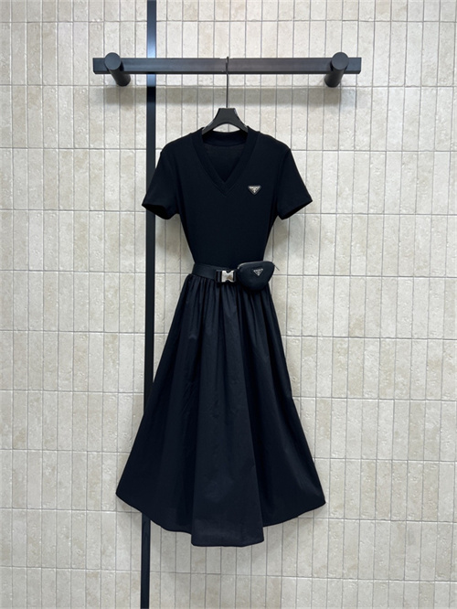 프라다 원피스 P03504 2026/신상