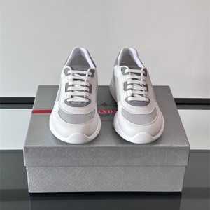 프라다 남성용 스니커즈 P47636-1 2026/신상