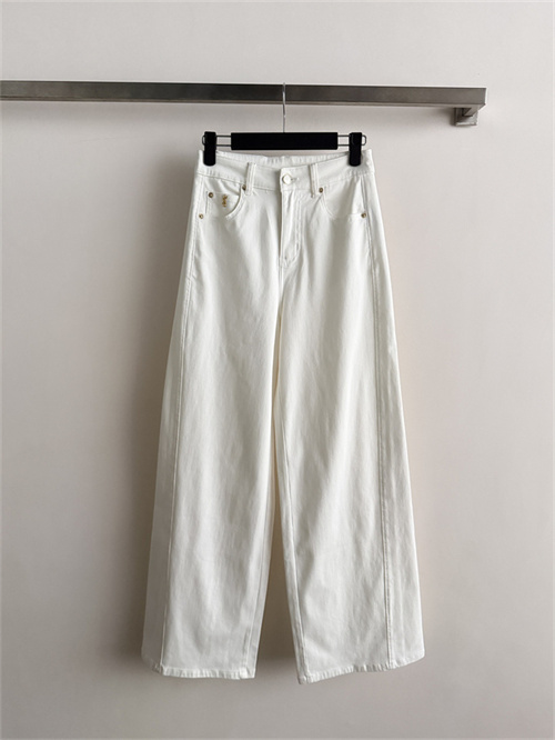 생로랑 청바지 Y42904 2026/신상