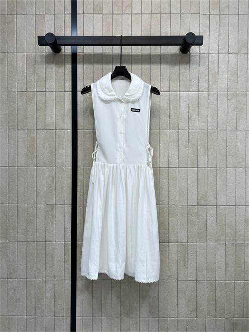 미우미우 민소매 원피스 M82904 2026/신상