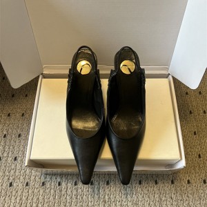 생로랑 여성용 샌들 (굽높이7.5CM) Y74339-1 2026/신상