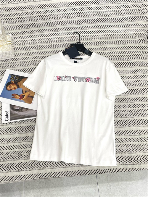 루이비통 반팔 티셔츠 L21409 2026/신상