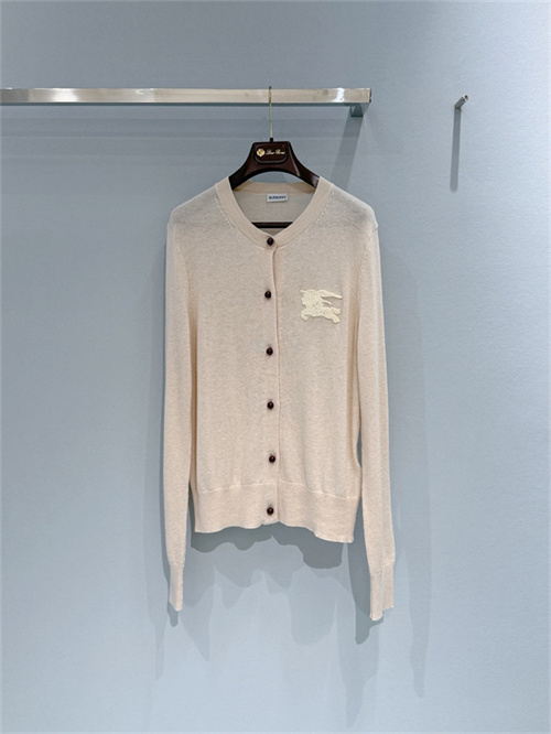 버버리 긴팔 가디건 B53701 2026/신상