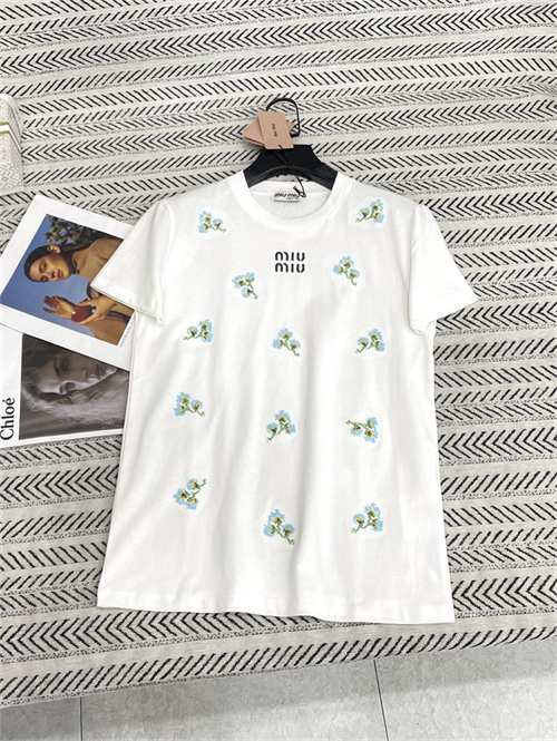 미우미우 반팔 티 M71600 2026/신상