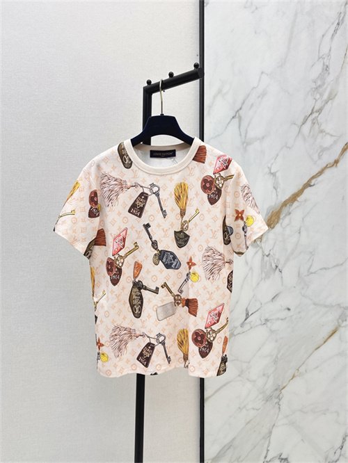 루이비통 반팔 티셔츠 L01808 2026/신상