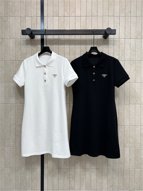 프라다 원피스 P02495 2026/신상