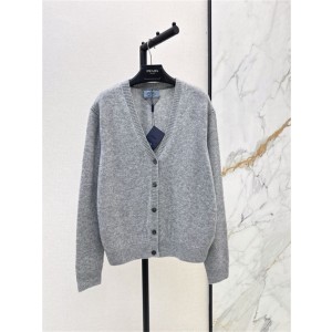 프라다 긴팔 가디건 P53505 2026/신상